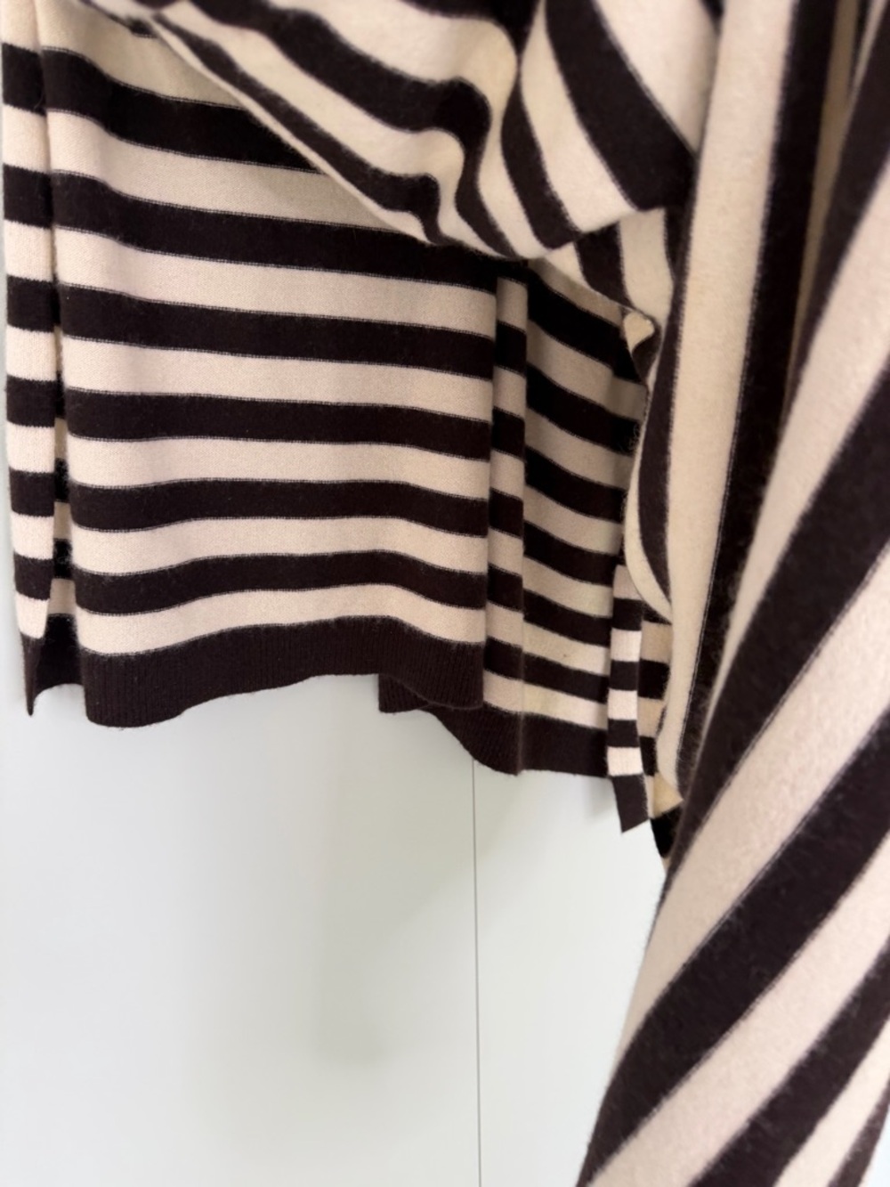 HENRI BENDEL NEW YORK 100% Cashmere Brown Striped Scarf Wrap - Picture 5 of 6